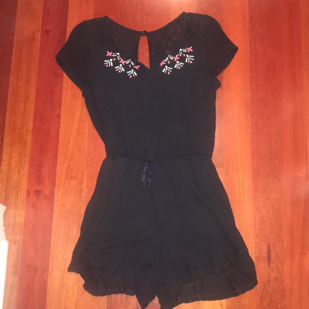 Causal romper with embroidery detail